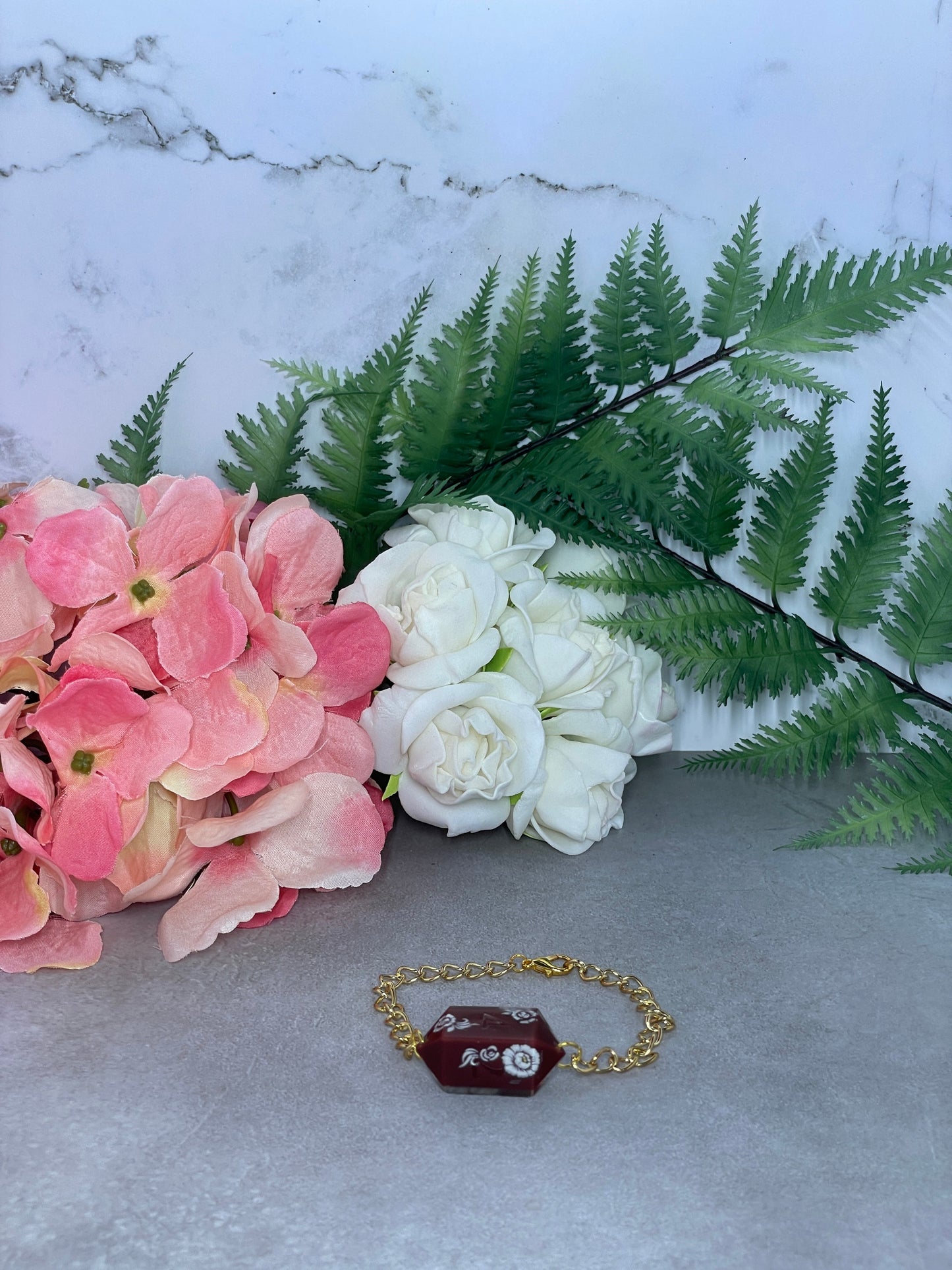 Dice Pendant | Crimson | Filigree | Gold Bracelet